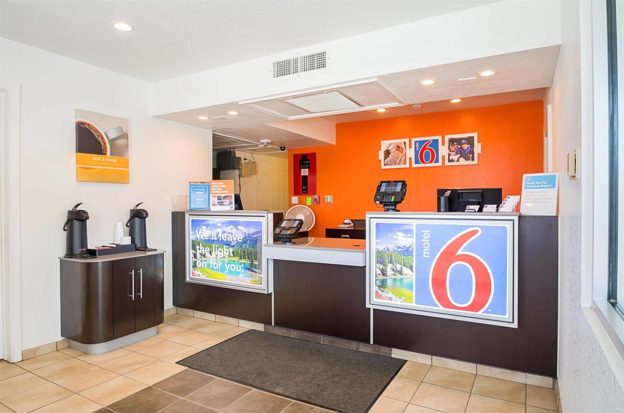 Motel 6-Pueblo, Co - I-25 Zewnętrze zdjęcie
