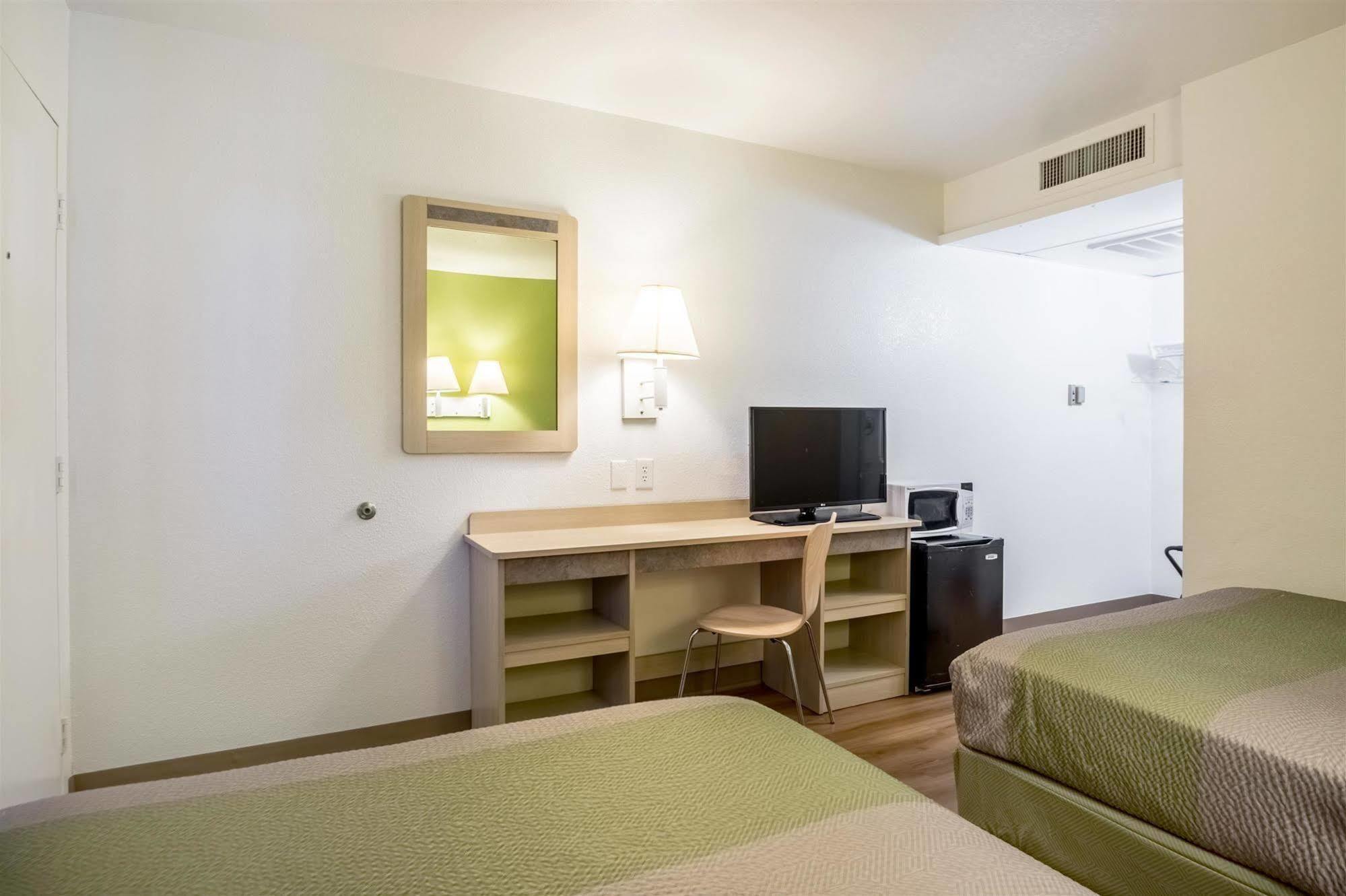 Motel 6-Pueblo, Co - I-25 Zewnętrze zdjęcie